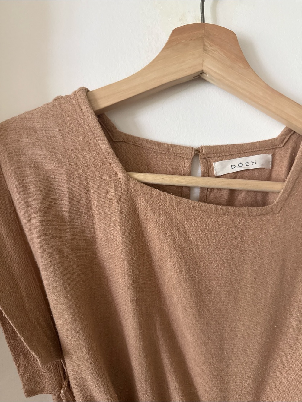 Sleeveless Belted Maxi Dress - Camel - Picture 4 of 4